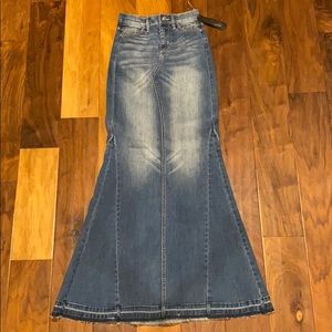 NWT Bebe Jupe Denim Maxi skirt sz 24 sz 0